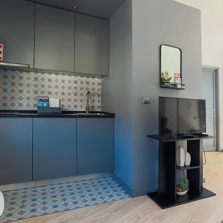 Blue Salinas Apartment