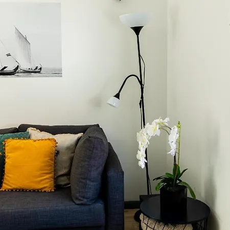 Blue Salinas Apartment