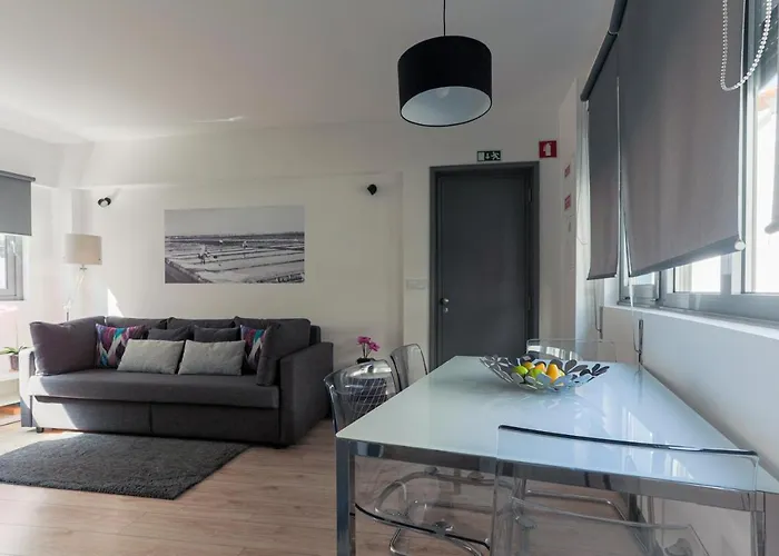 Blue Salinas * 阿威罗