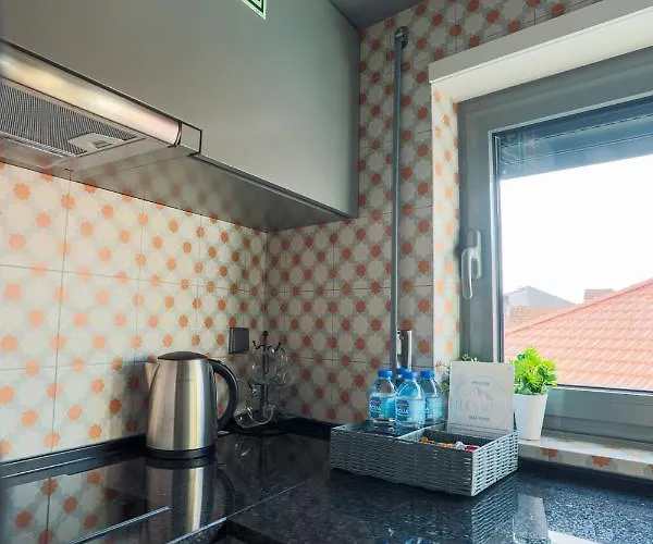 Blue Salinas 阿威罗