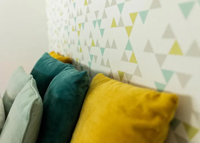 Blue Salinas 阿威罗