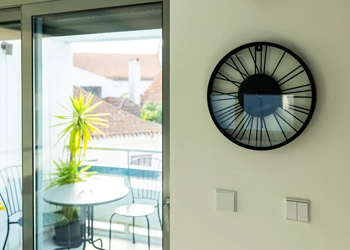 Blue Salinas 阿威罗